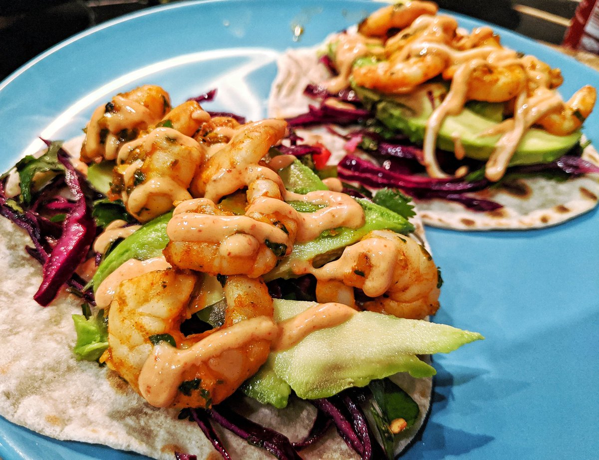 electricflavs's tweet photo. Prawn tacos with red cabbage, sweetcorn, lime and coriander slaw, avo, and special taco sauce. #whatsfortea https://t.co/CG60be10ea