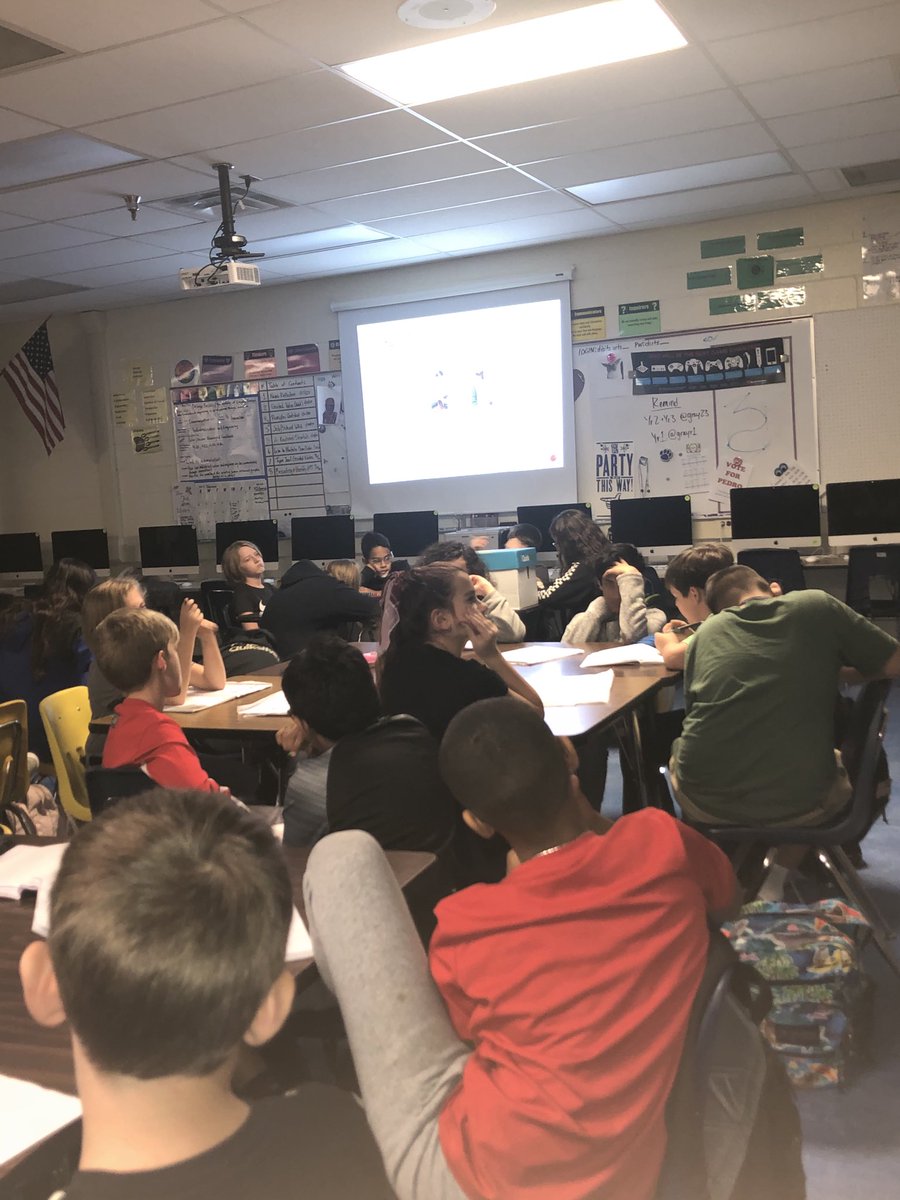 mrsjresto's tweet photo. Ms Hensley helps her Intro to A/V Arts @PineViewMiddle students understand the concepts of branding and identity in relation to graphic arts and business. #IBDesign #CTEMonth #HelpingStudentsLearn #IBStrong @mhetzlernettles https://t.co/MOclLmtXEJ