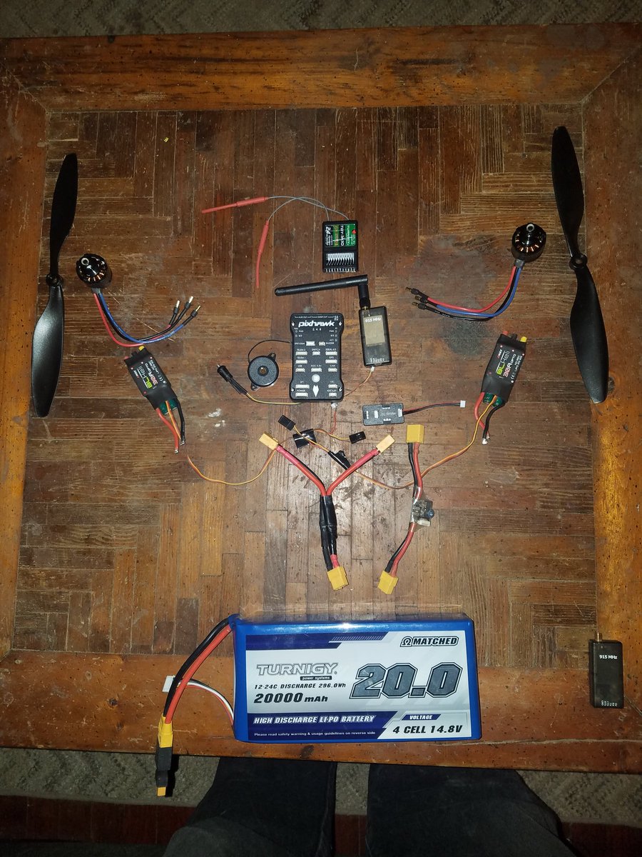 Cliff62405612's tweet photo. Day 2 of 30 challenge. Setting up the electronics for the new Air Craft tomorrow is the big build and brains #digme406 https://t.co/uJTCcVqqw2