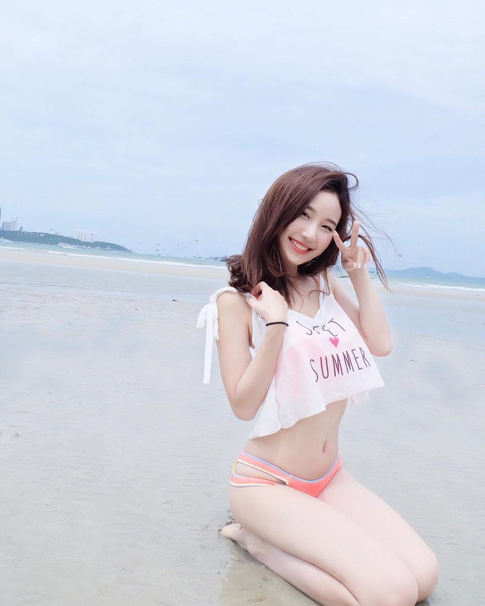 MaySatipha's tweet photo. Happy Me 😁😁😁🐳🐬🐟🐠 https://t.co/Fa0dbddBFE