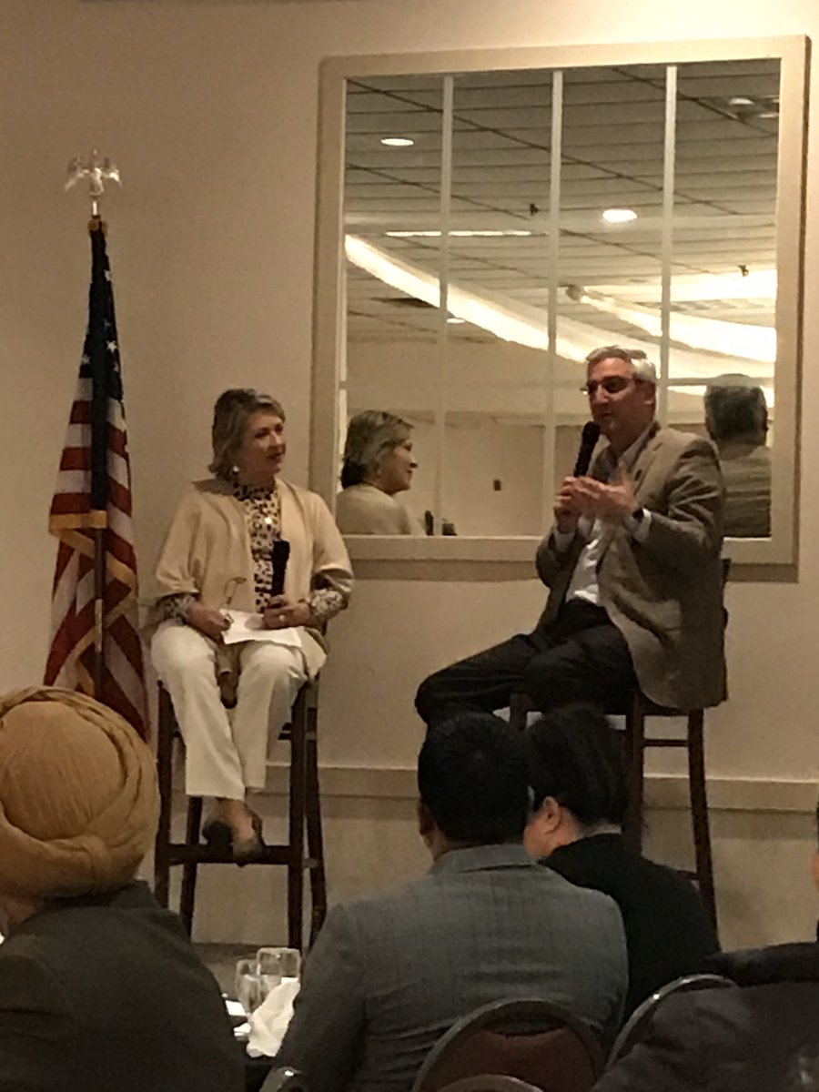 IndyGOP's tweet photo. What a great crowd at the Perry Township GOPโs Lincoln Day Dinner. Thanks to Gov Eric Holcomb for attending and speaking tonight. #PerryGOP #GOPClub #LincolnDay https://t.co/PeeZO6jHnI
