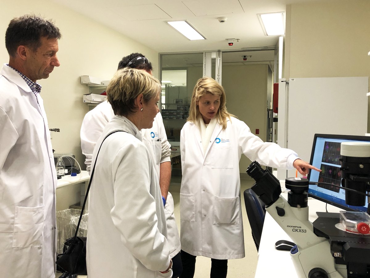 ONJCRI's tweet photo. Thank you for visiting today @petajan, Federal Member for Dunkley. We hope you enjoyed touring the labs and hearing from #breastcancer clinician scientist Dr Belinda Yeo. It was great to share our work with you. #StrongerTogether #WinOverCancer https://t.co/V51IS23W88