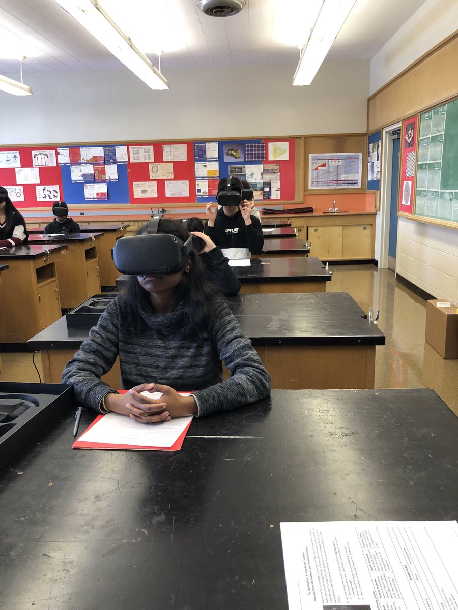 LancerTweet's tweet photo. Storytelling through technology - Ms Mauer’s class viewing the virtual testimony ‘The Last Goodbye’ through Holocaust survivor Pinchas Gutter. https://t.co/uPwHEiDqsN