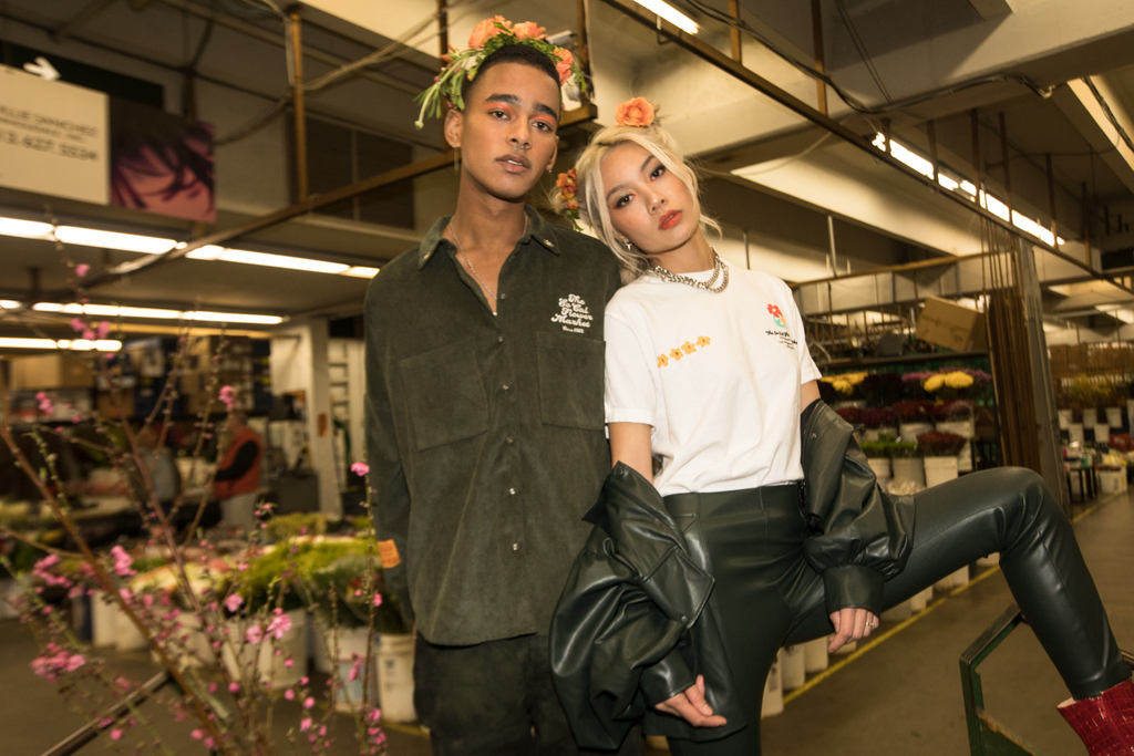 SoCalFlowerMrkt's tweet photo. 🌻SCFM x UPRISERS🌻

We are so excited to have collaborated with @weareuprisers and created our very first merch collection! Every item speaks to the very core of the Southern California Flower Market and celebrates our history. 

Shop the collection at https://t.co/qix4jXqhuM https://t.co/GAc0KaCJqx