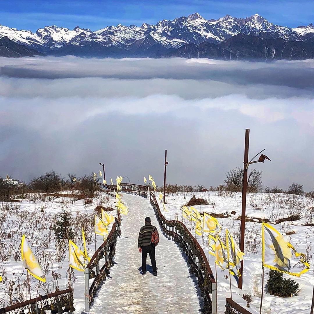 FREXIT19's tweet photo. Le paradis est mythe, le Népal est réel🇳🇵
#photoNépal
#VisitNepal2020 #LifeTimeExperiences #OnceIsNotEnough #TraveNepal #NepalNOW #myGHT #Nepal #nepal_visuals #beauty #instanepal #nepalisbeautiful #travel #travelnepal #nepaliplaces #paradise #Nepalview #photography https://t.co/1cOrlmqnsl