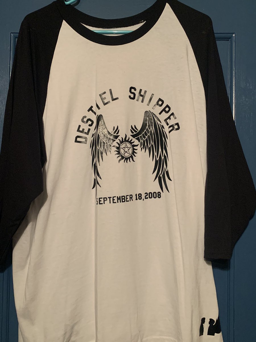 BM_Quinn1's tweet photo. Hey everyone. #SPNVegas is in like 2 weeks and I’m trying to make some extra $$ to have a really amazing birthday with some friends and the SPN cast. Selling a few #Spn shirts I haven’t worn in a while. Size 2XL on most items. Comment or DM if interested. https://t.co/GXVGCVCn8v