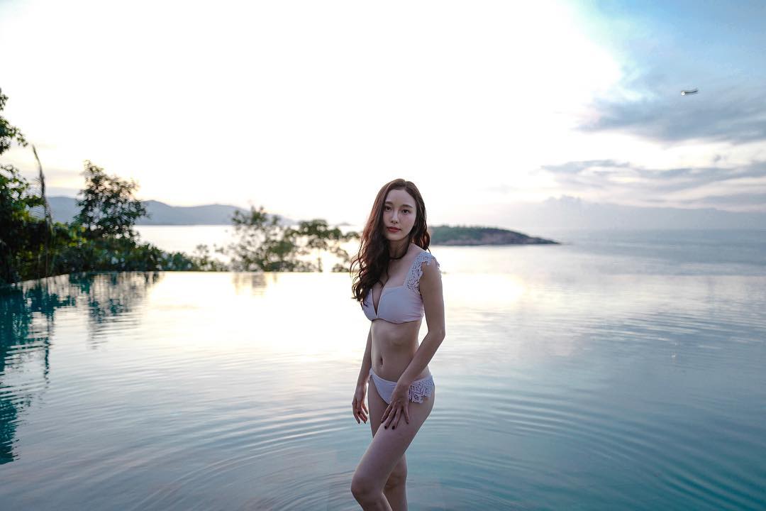 MaySatipha's tweet photo. Lady of the sea 🌊 https://t.co/VhEbEjOd96