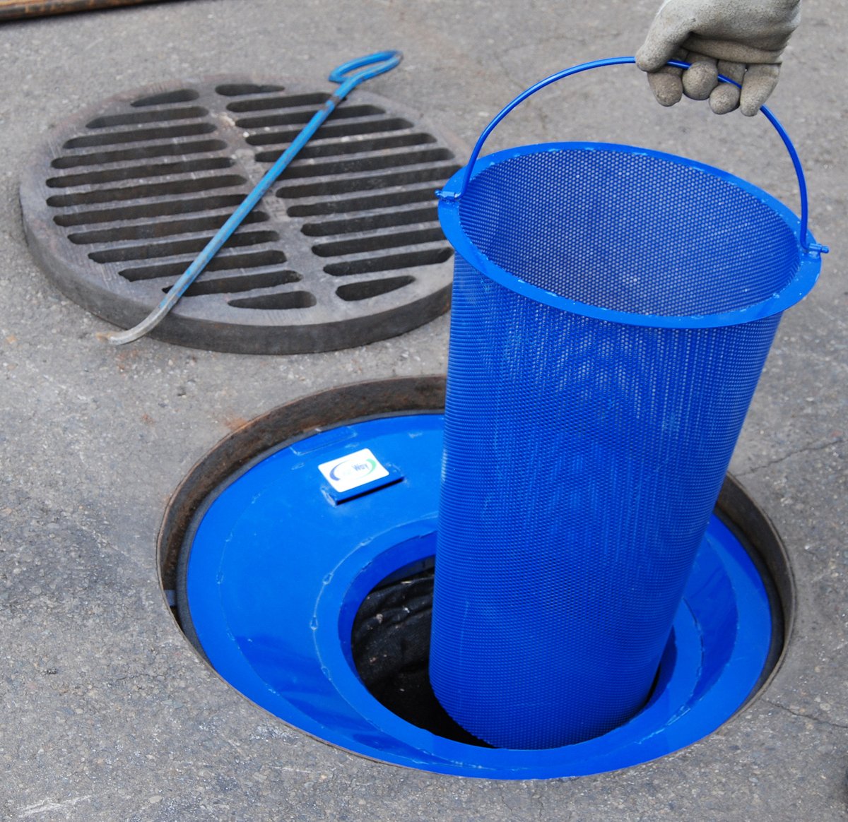 cleanwayusa's tweet photo. CleanWay storm filter systems work well in drop inlets to capture pollutants and prevent debris from blocking downstream pipes. As full capture devices, they effectively remove a variety of pollutants commonly found in #stormwater runoff. More: https://t.co/dT7gDyuijd https://t.co/zfXFHfaZah
