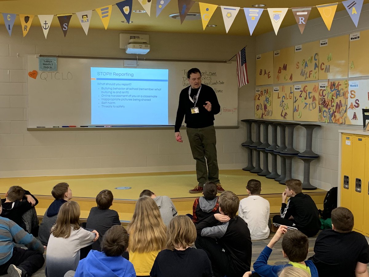 MrAndrewsNRCS's tweet photo. @STOPitSolutions I was excited to present some classroom lessons with 5th grade students today on #digitalcitizenship and #CyberBullying #stopitapp #respect #bekindonline #RangerSTRONG @NRAC5_8 https://t.co/CjKa3Yfw1C