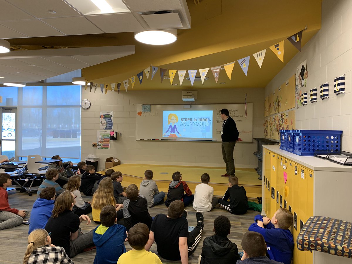 MrAndrewsNRCS's tweet photo. @STOPitSolutions I was excited to present some classroom lessons with 5th grade students today on #digitalcitizenship and #CyberBullying #stopitapp #respect #bekindonline #RangerSTRONG @NRAC5_8 https://t.co/CjKa3Yfw1C