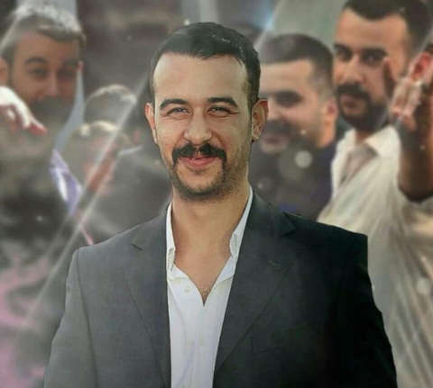 Kulpunay15's tweet photo. Biz çirkin insanlardık, en yakışıklımızı şehit ettiler. #FıratYılmazCakıroğlu https://t.co/PDVlo60egG