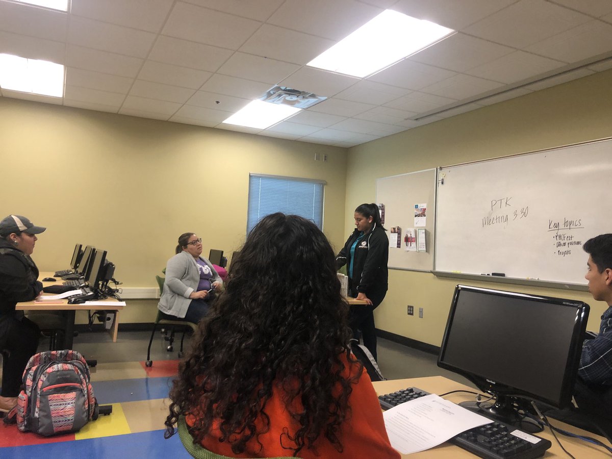 phi_iota's tweet photo. First member meeting of the month ✔️ #accomplished #brainstorm #meeting #ideas #ptk #pac https://t.co/KeHnapoJ5j