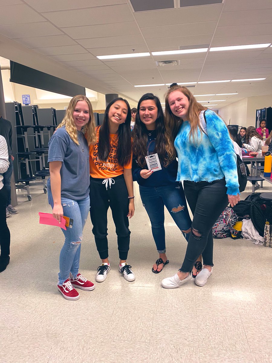 KHS Spanish Club tweet media