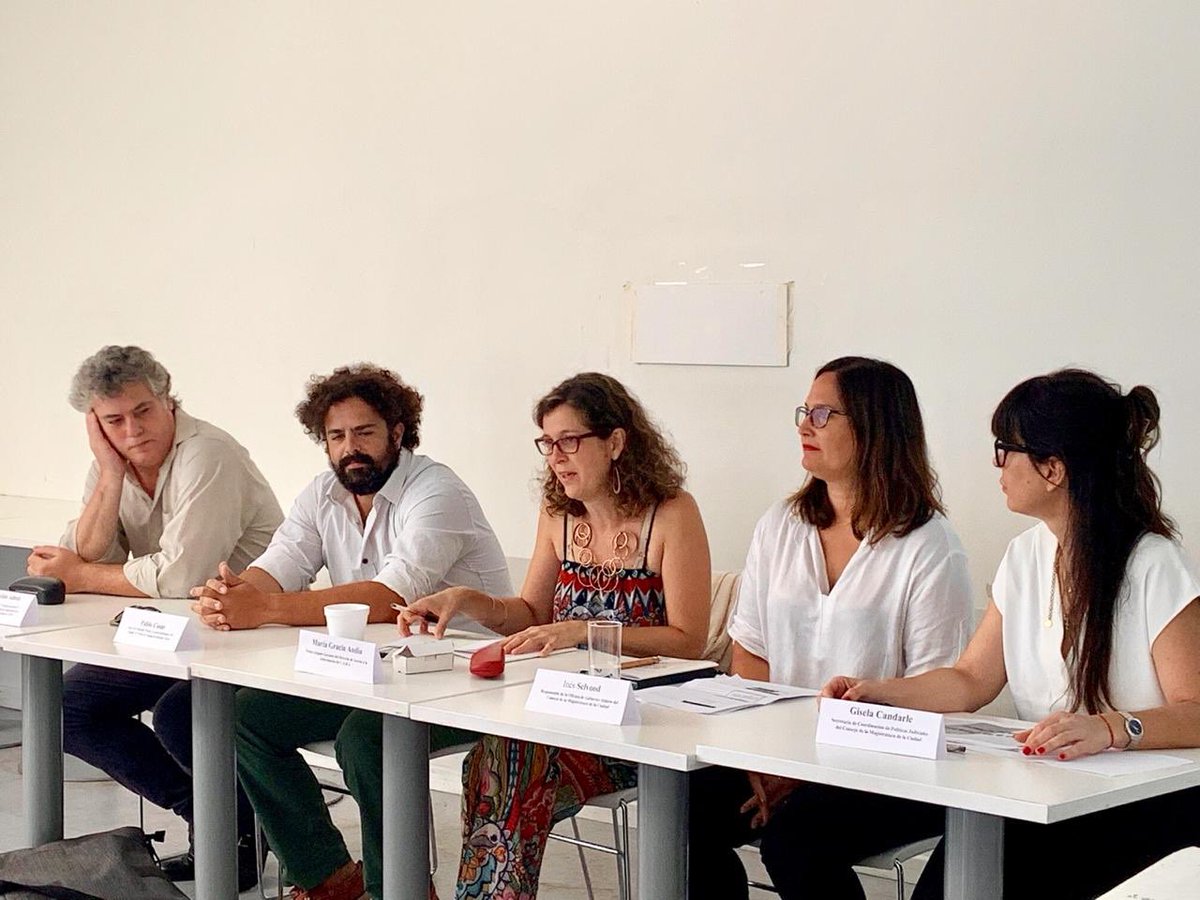 mgandia's tweet photo. Organizamos #OGDAI una capacitación para aprender sobre #LenguajeClaro . Gracias  @gcanderle, @alejzen e @ineselvi @consejomcaba por su conocimiento y experiencias. Gracias @sebasaduriz por el taller tan enriquecedor. #AIP #CambioCultural https://t.co/wJam19Y7HN
