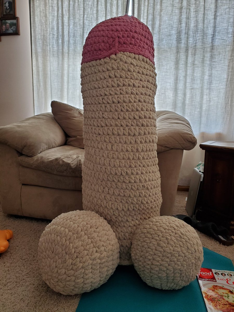 shme0301's tweet photo. #Amigurumi #PenisDecor #bodypillow #crochet hehehe https://t.co/Hnnftmo5v2