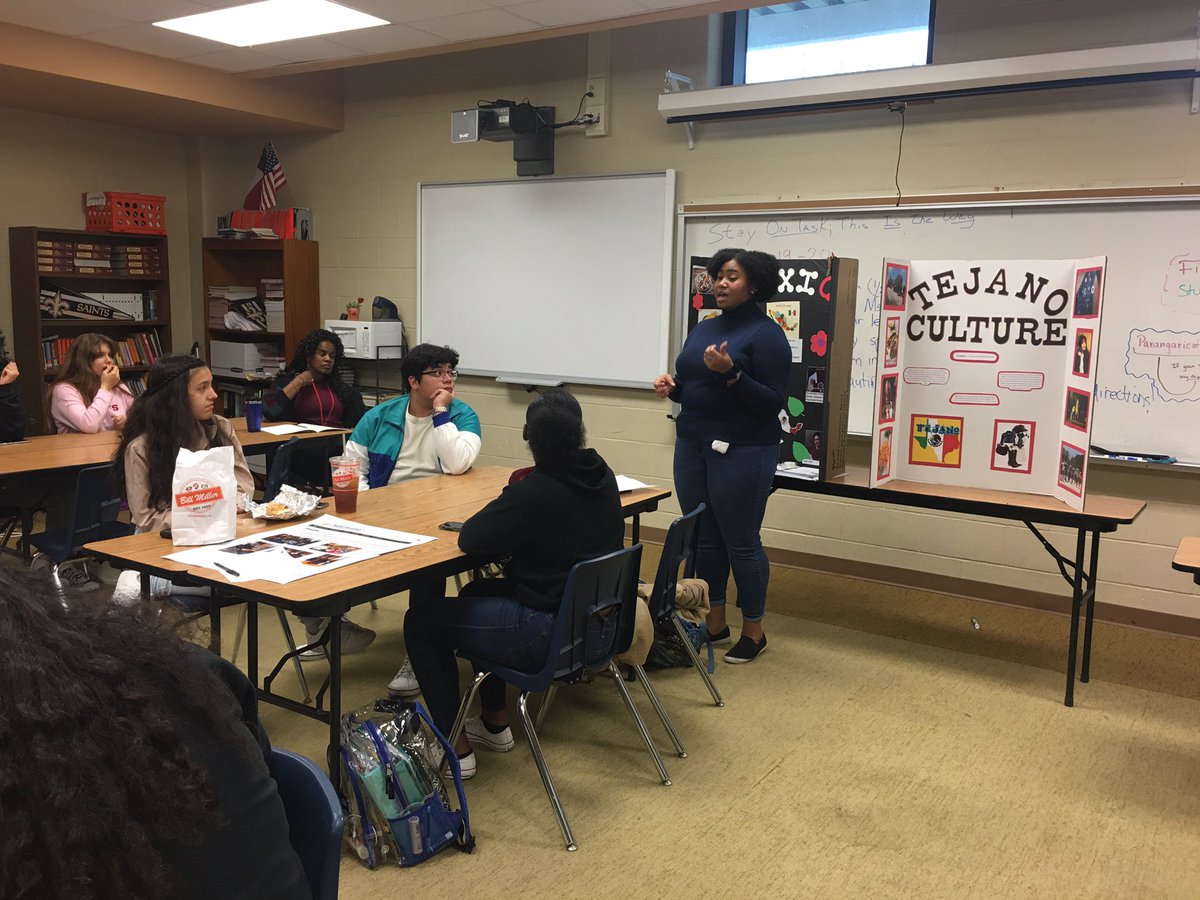 TrInternational's tweet photo. Club meeting in L111 w Prez Bry https://t.co/gOAi2nKkA2