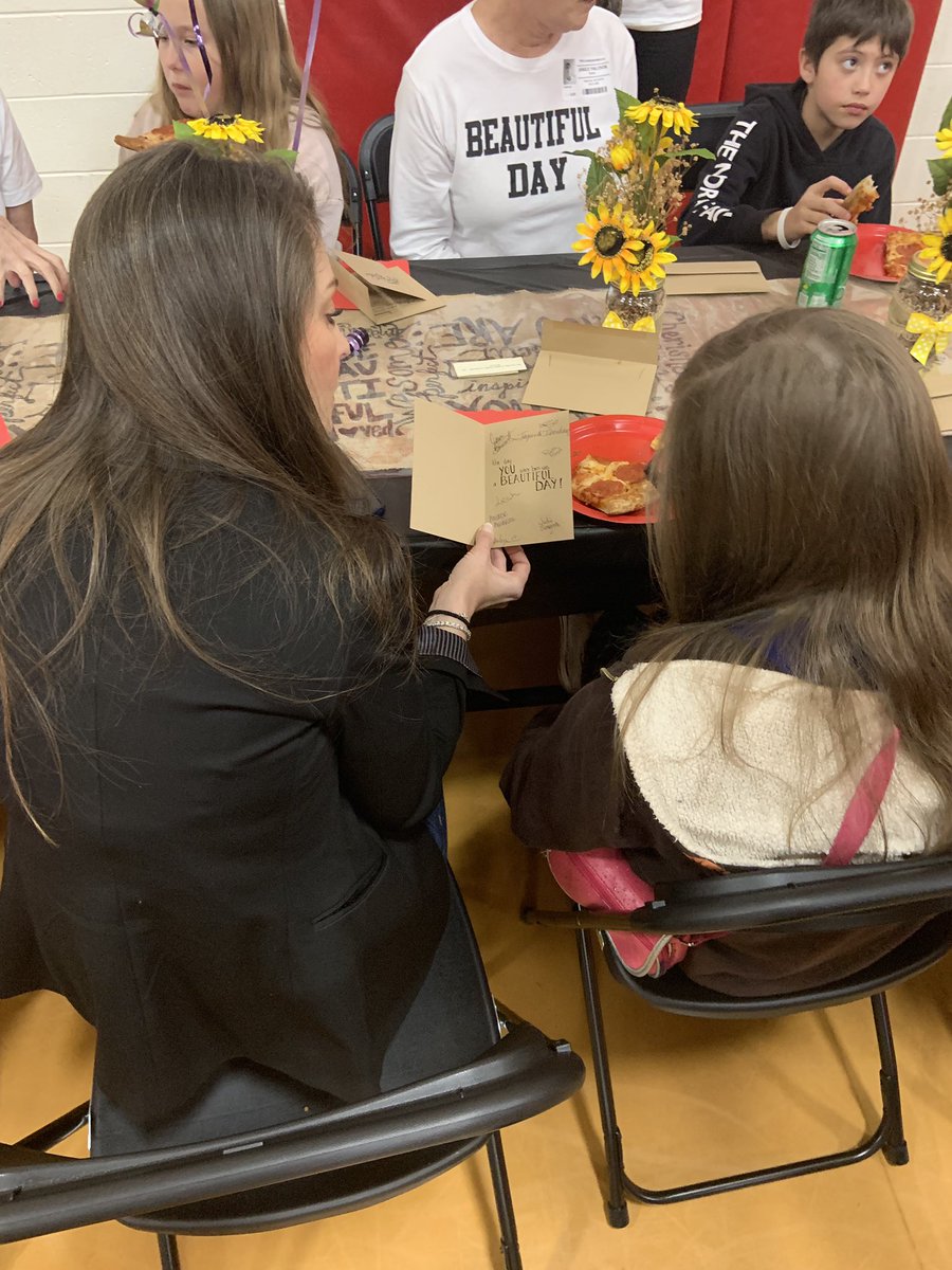 GovStitt's tweet photo. Sarah and I loved joining the Beautiful Day Foundation to celebrate the birthdays of students at Independence Elementary in Yukon today. The Beautiful Day Foundation strives to show kids across our state that they are loved and seen by their community. #OklaProud https://t.co/hmZPPExbkn