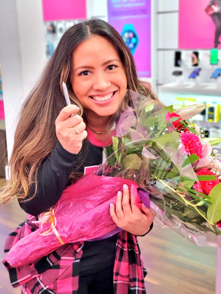 Working with a leader like Ling is what makes <a href="/TMobile/">T-Mobile</a> a great place to work!

🎉FELICIDADES🎊 y nos vemos pronto‼ #WESTisBEST #BeYou #SDSouthside #NoVamosAParar