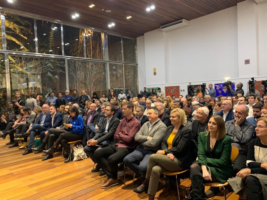 MagdaGregori's tweet photo. Moltes gràcies a tots els que ens heu acompanyat aquest vespre a la presentació de “Pere Aragonès, l’independentisme pragmàtic”. https://t.co/6a0VNV9oQe
