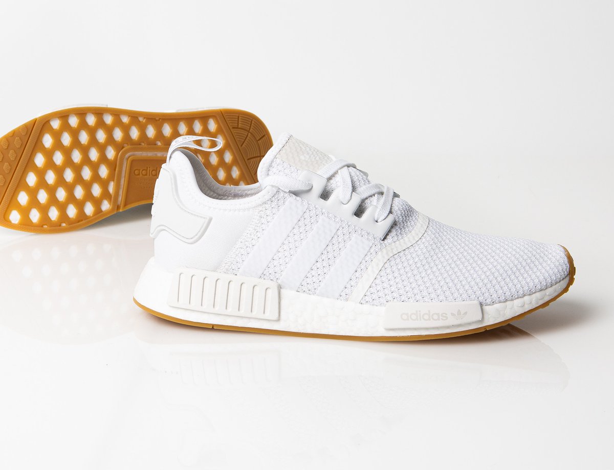 This is your year! Get the gear that works for YOU at @Champs! 💪 (📸: @Champs)