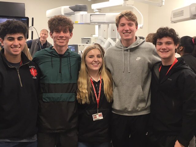Aaron_M_Harrell's tweet photo. Mrs. Scarbrough’s students / MEDS Club members each got a turn to use the $2.5 million da Vinci Robotic Surgery machine at UT Southwestern - such an amazing experience! ⁦@Marcus_HS⁩ ⁦@scarbrough_ruth⁩ @UTSWNews #MarcusConnects #PrideInExcellence https://t.co/P6dWQIx4Km
