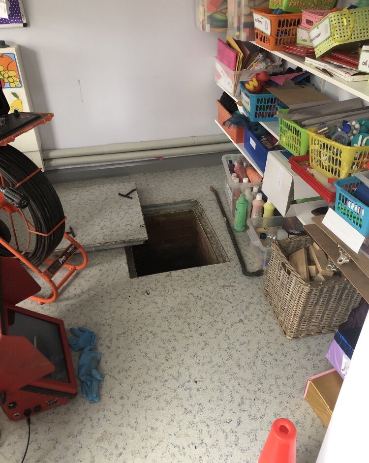 ratdetective's tweet photo. So today we surveyed a school with a 5yr infestation, 2 previous surveys of the same drainage runs failed to find the defects allowing rats to leave the drains.. #Training https://t.co/VP7uU9drJK
