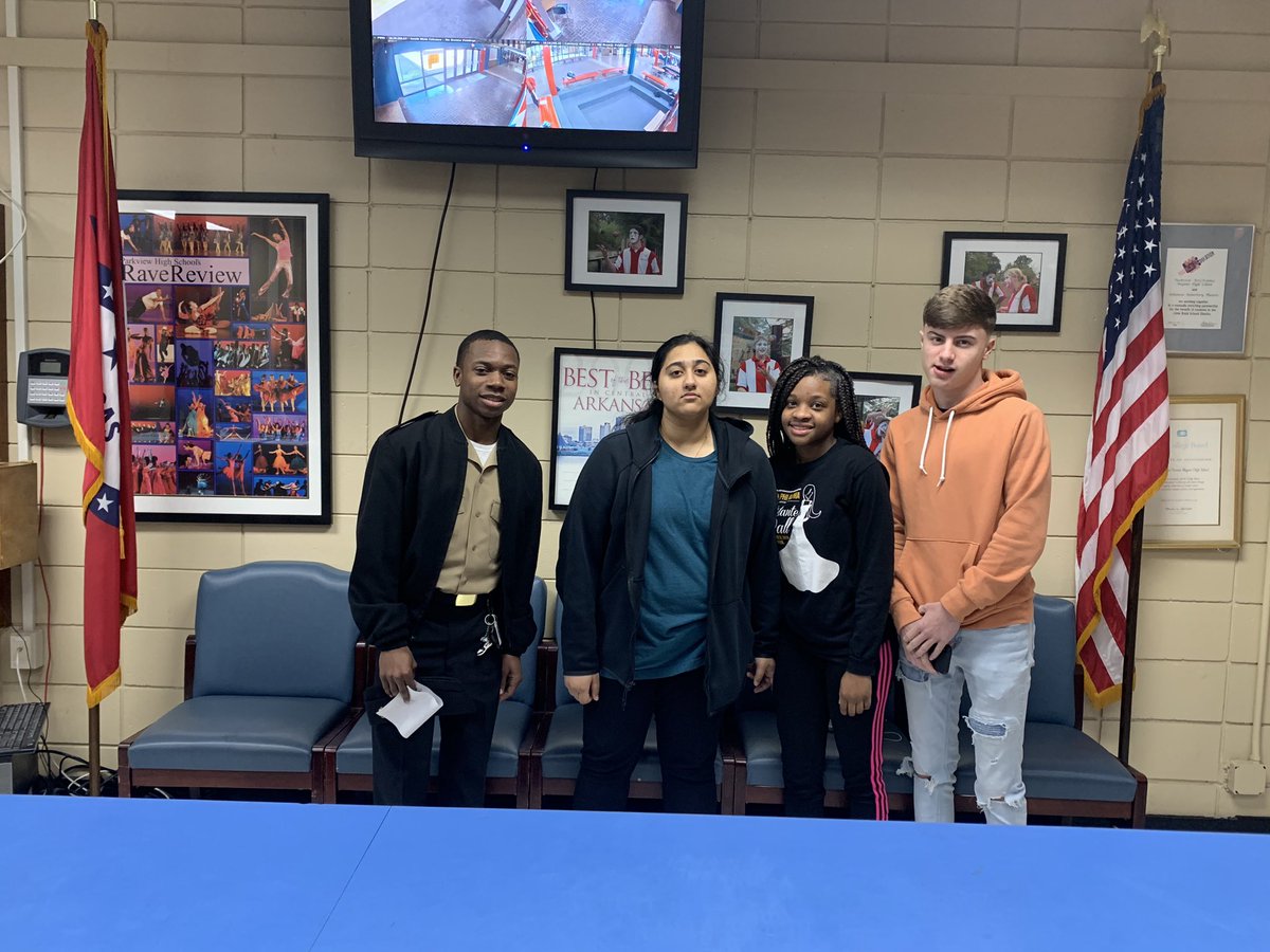 parkview_lrsd's tweet photo. These students exercised their right to vote for the first time today! #ParkviewPride #TeachingThemResponsibility https://t.co/9bNWmY6K8W