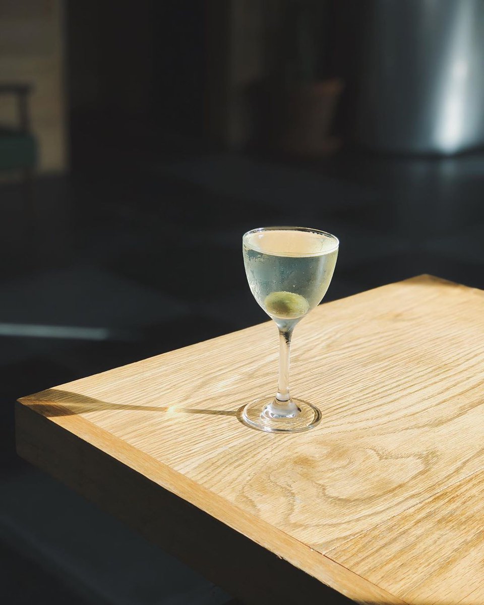 LoFiAperitifs's tweet photo. It's a beautiful day for happy hour! Here are 4 cocktails to sip this afternoon in the Bay Area:
Mercado de Sonora at @juniorbarsf
Flower Water at @picazokitchen
Lo-Fi Spritz at @causwells
South of SOMA Sunrise at #LittleCreaturesUSA
#KeepItLoFi https://t.co/Xkj39piXFI