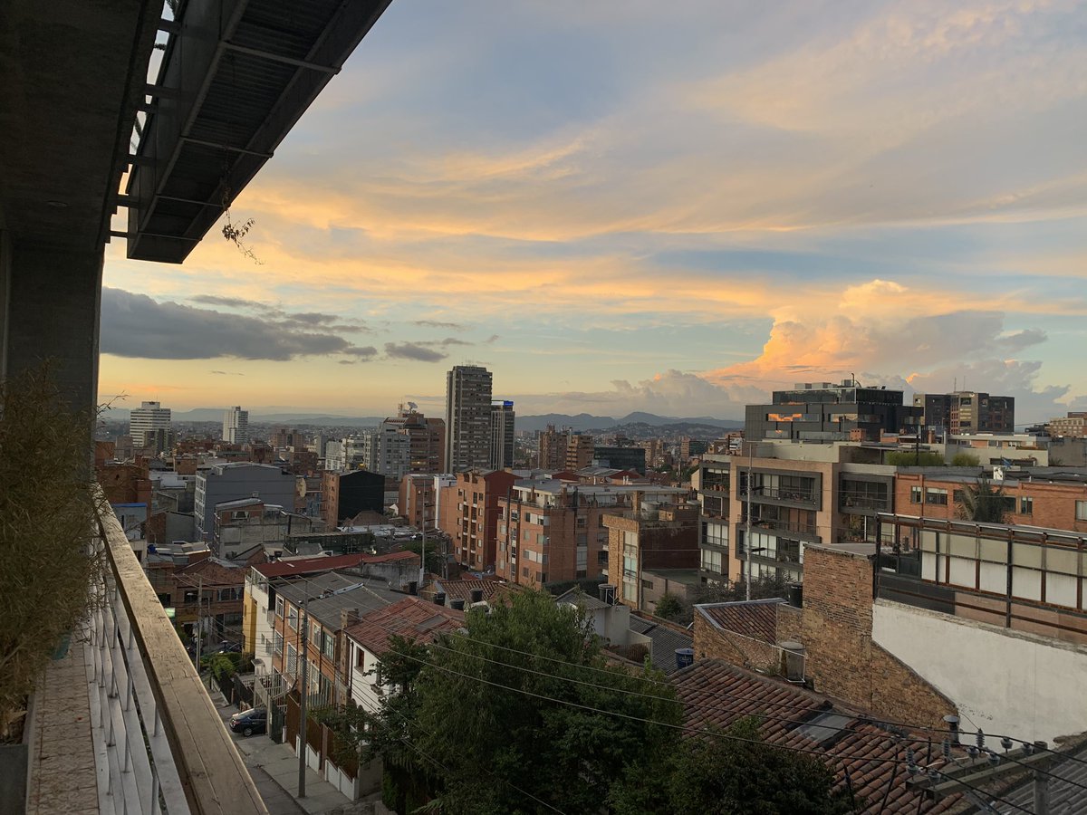 mejialaalcaldia's tweet photo. #Bogota 💙🧡 #newview #homeowner #debtowner 🥳🥳 https://t.co/SDKSCpDLDk