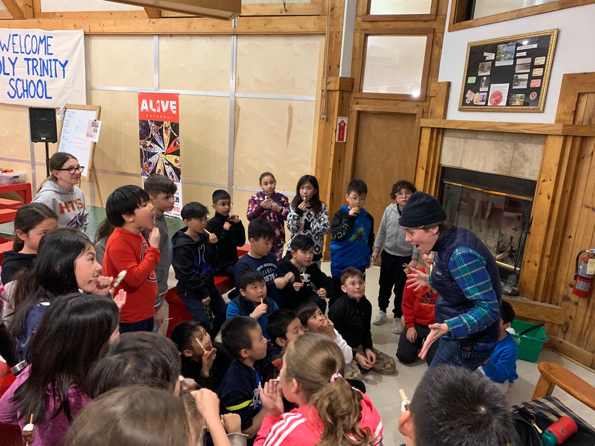 Getting excited for our night time ice walk!   How better to prepare for the cold than to have ice cream for dessert!!!  <a href="/HTSRichmondHill/">HTS Richmond Hill</a>  <a href="/ALIVEOutdoors/">ALIVE Outdoors</a>