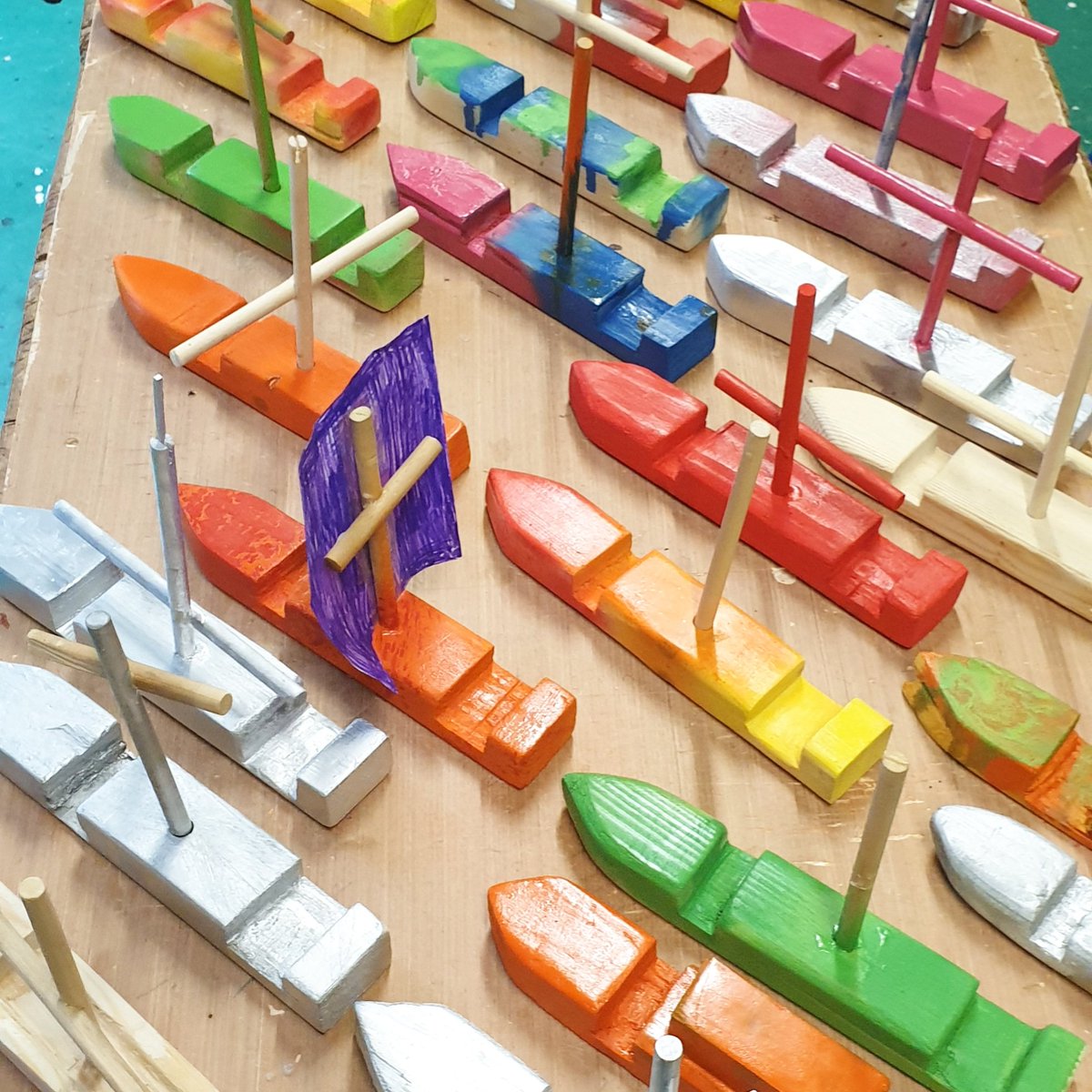 Another shot of these little boats made by 1st years, I just love the colours 👌 ~ kids do woodwork too! 🌱
 #woodworkforall #woodworkerlife #woodworkers #woodworks #woodworkcraft #irishwoodworking #irishwoodworker #irishdesign #irishdesigner #inwoodfurnituredesign #design