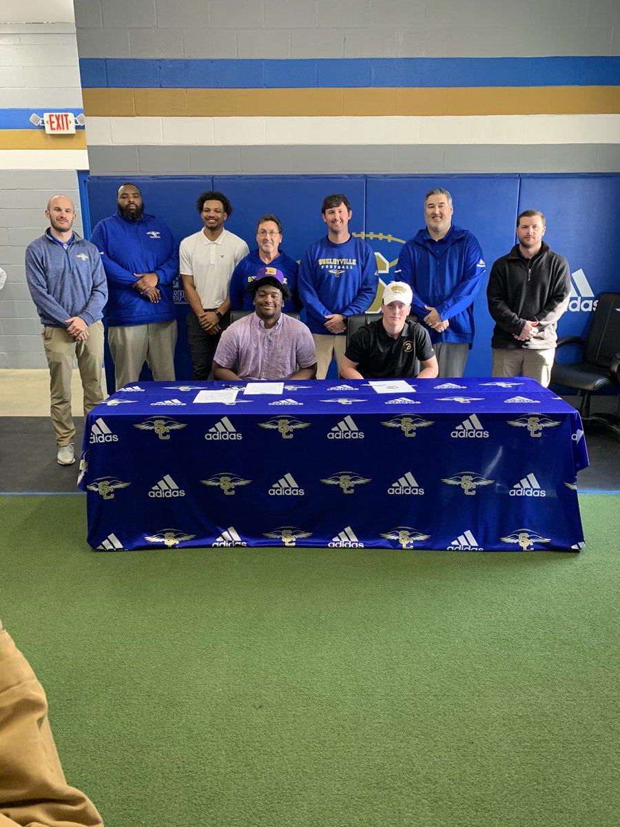 ShelbyvilleFB's tweet photo. Congrats to Mason Wright (Birmingham Southern) and Dorvante Swader (Bethel) on signing today! We are so proud of these two and all they have accomplished. Can’t wait to see these two playing on Saturdays! #DominateTheDay #GoBlue #GoGold https://t.co/d4NexCbXwf