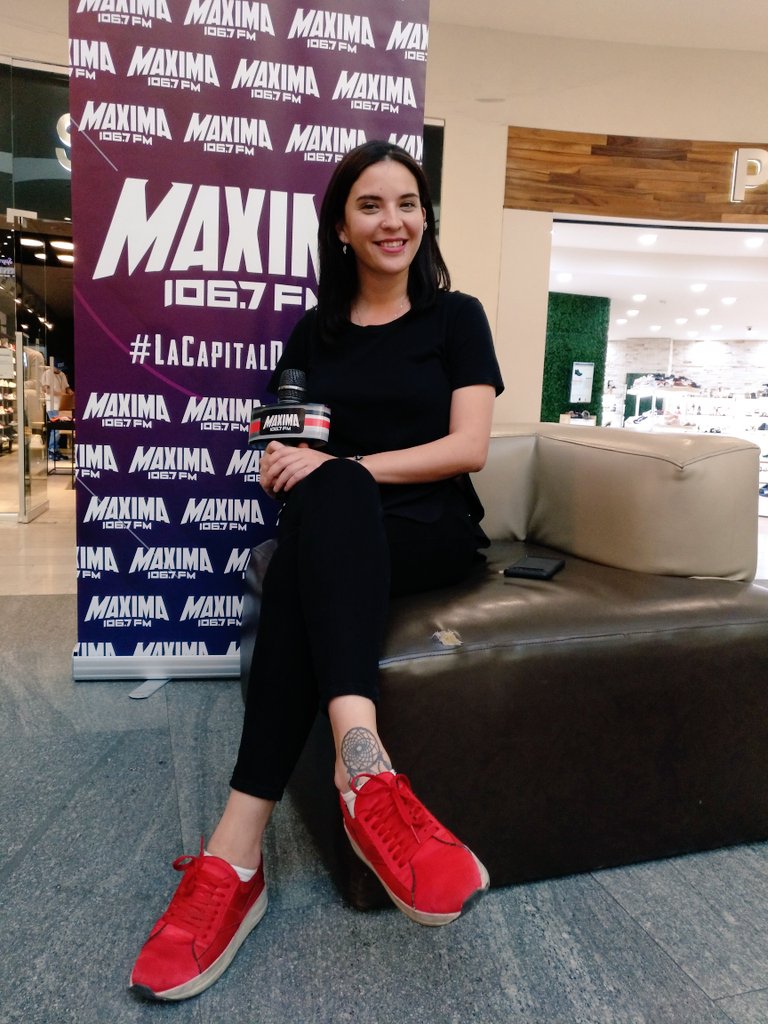 MAXIMA1067FM's tweet photo. ¡Ya llegó el Glam a la @LaGranPlazaGDL! 🤟🏻
@vanemaxima también va a regalar un #KitCupido con pase doble para el @FestivalAdverso
#LocoAmorPorLaGran #MaximaPrudence #MaximaAdverso 🔥 https://t.co/d0SdzHKeh3