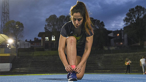 runnea_com's tweet photo. 🏃🏻‍♀️ Review de las Vaporfly 4% Flyknit de #Nike por nuestra #RunTester Ane Roldán
👉https://t.co/Fz8iU2D6SU
✔Ajuste. 
✔Propulsión. 
✔Reactividad.
✔Velocidad. https://t.co/XY6aC6zaUe