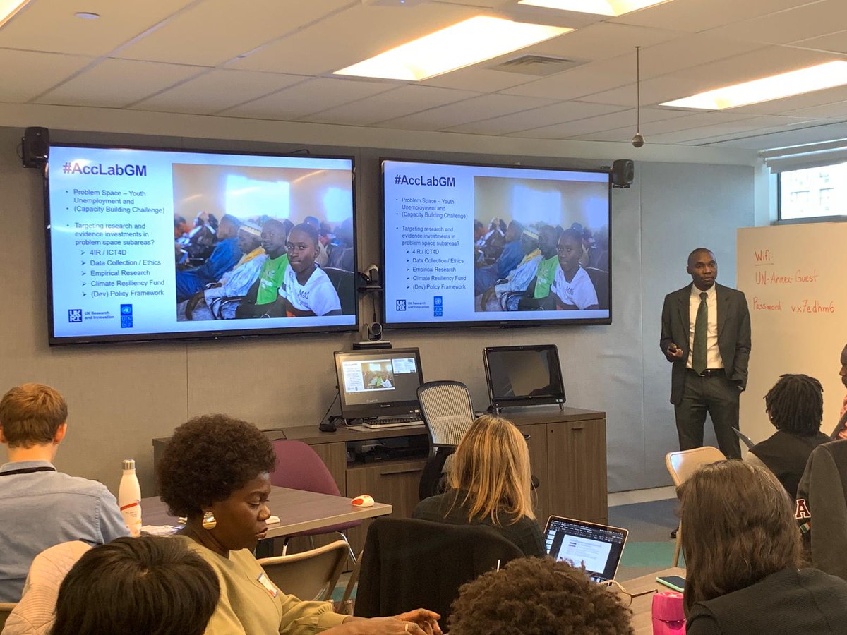 KO_Jag's tweet image. Presenting findings from @UNDP_TheGambia #AccLabGM with @ajara_sc after an intro by @Gina_labs 

@UKRI #KnowledgePartnership #research #Hubs