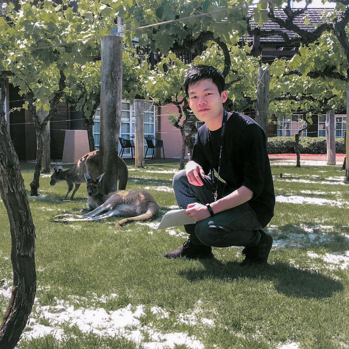 38.  @Cburnetii Yi Wei from  @TheDohertyInst  @unimelb studies intercellular bacteria.Yi Wei took a leap of faith, pursuing his passion in microbiology & rejected vet sch. ‘Is this path worth pursuing? I could just stick to my original plan & become a vet…’