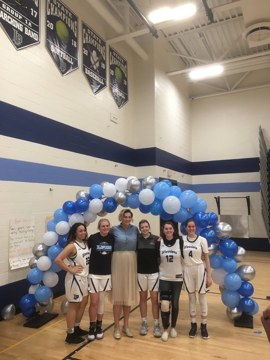pwilt_ccboe's tweet photo. Senior night! Great game ladies!@LaPlataHS #dynamicwarriors https://t.co/CyQtMqp4Ir