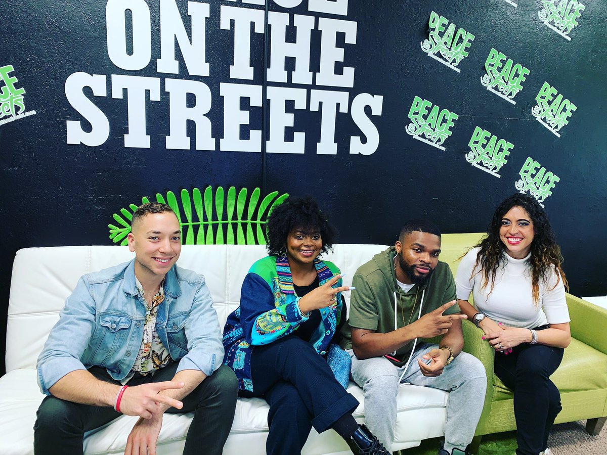 MimiMala1's tweet image. PREMIERE PEACE ON THE STREETS PODCAST RELEASE WITH Stardust 9 Media! 🌟
Treston Mayo - Ceo 
Ashley Lilly - Role Co-Founder of Stardust 9 Media and Social Media Manager 
Peter Pena - Role Co-Founder of Stardust 9 Media and Sales/Marketing Consultant
#SetReminder #Subscribe #Like #