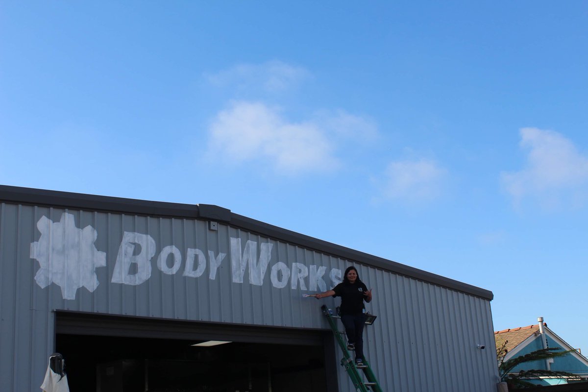 ArtistEsmeralda's tweet photo. Mural Wall #2 of
Body Works Collision
753 10th Street
#ImperialBeach , CA
#bodyworkscollision #collisionrepair #dentrepair #carpaintjob #artistesmeraldarobles #muralist #murals #mural https://t.co/fQ8yu6B1jB