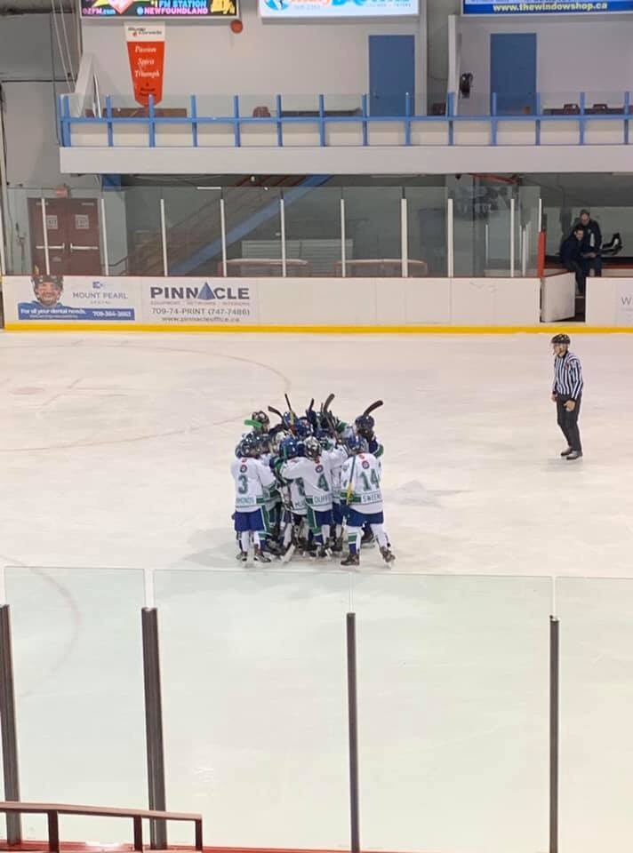 Moving to final round! #stayingfocused #teamwork @PmhaWarriors @DJHLnews @AtlanticProSpo1 <a href="/customedgenl/">Custom Edge Pro Shop</a> 💚💙🥅🏒
