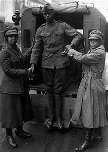 ww1memorialdc's tweet photo. Honoring Black History Month: Fascinating Online Exhibition "MAKE WAY FOR DEMOCRACY!" from The National #WWI Museum &amp; Memorial portraying the lives of African Americans during #WW1: https://t.co/XCYb3Djlyh https://t.co/zQgP2UnVes