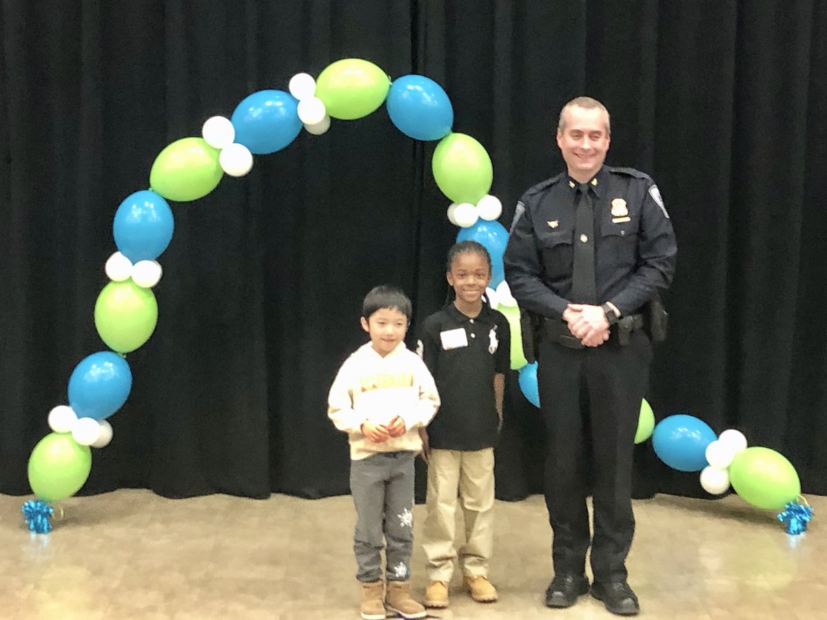MJansenAD's tweet photo. These #IncredibleKids are recognized for their positive impact on all @WassWolves #WassWolvesWay https://t.co/cvrfs2d6Gw