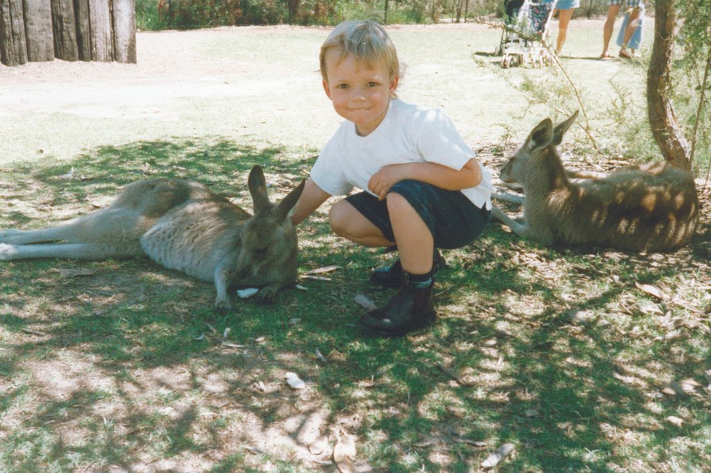 Ashton5SOS's tweet photo. Shoutout to the old me. https://t.co/y7mHqWkL5W