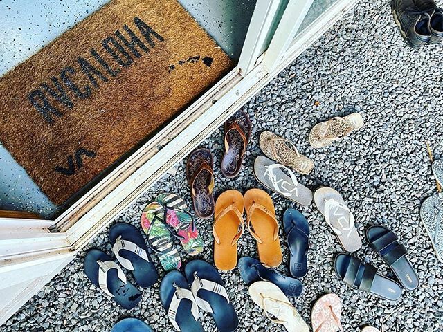 livehayn's tweet photo. We do it island style 🌈 🌊🌴⁠
⁠
Photo by @kylefoyle 🙌🏻⁠
⁠
Want to be featured on our account? Show us how you wear your Hayns by tagging us in your photos! ⁠
⁠
Mahalo 🤙🏻 https://t.co/DNP7LZCicr https://t.co/Vwj3ND4TH9