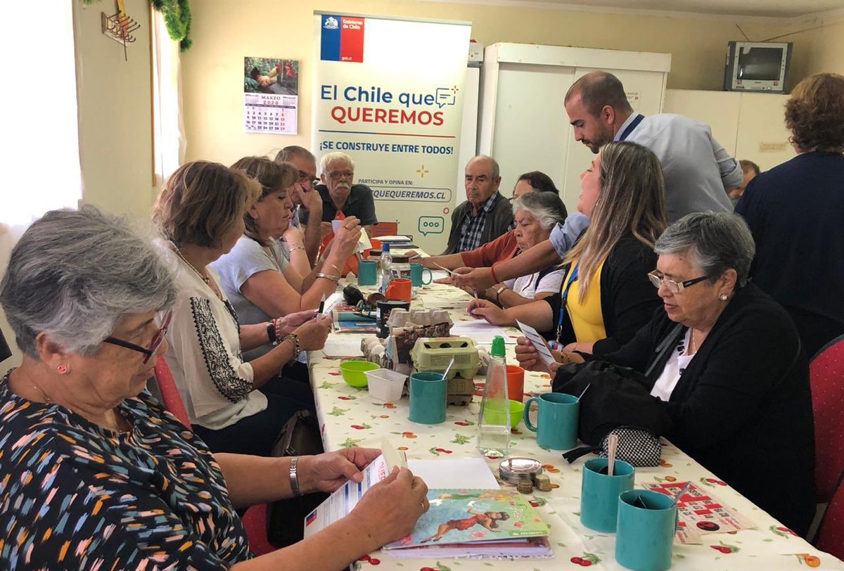 MDSValparaiso's tweet photo. 🇨🇱👴🏼👵🏽 Porque es importante escuchar la voz de nuestros adultos mayores para construir #ElChileQueQueremos seguimos haciendo dialogos ciudadanos. Hoy en el CAM Amigos de la Concepcion de Viña Del Mar nos plantearon sus ideas y necesidades para lograr #elchilequequeremos👏 https://t.co/FjrxjBBhtN