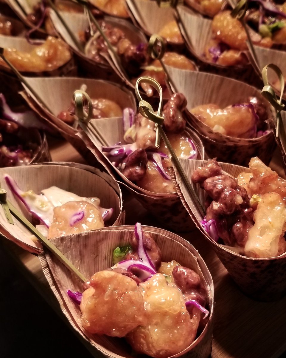 Sunda's tweet photo. Looking for a venue to book your next corporate event? Ask us about our private dining options! #sundachicago #privatedining #passedapps #rivernorth https://t.co/zlYQJr2jSV