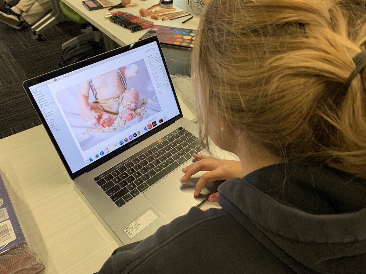 SatCenterIM's tweet photo. We’re just getting started with our 20% Projects. All TMs working on individual passion projects connected to the interactive media or technology industry. Some really cool projects! #LAUNCH #StudentLedProjects #PersonalizedLearning @SCPPS @newtechnetwork @satellitecenter https://t.co/7YvJkHCQSO