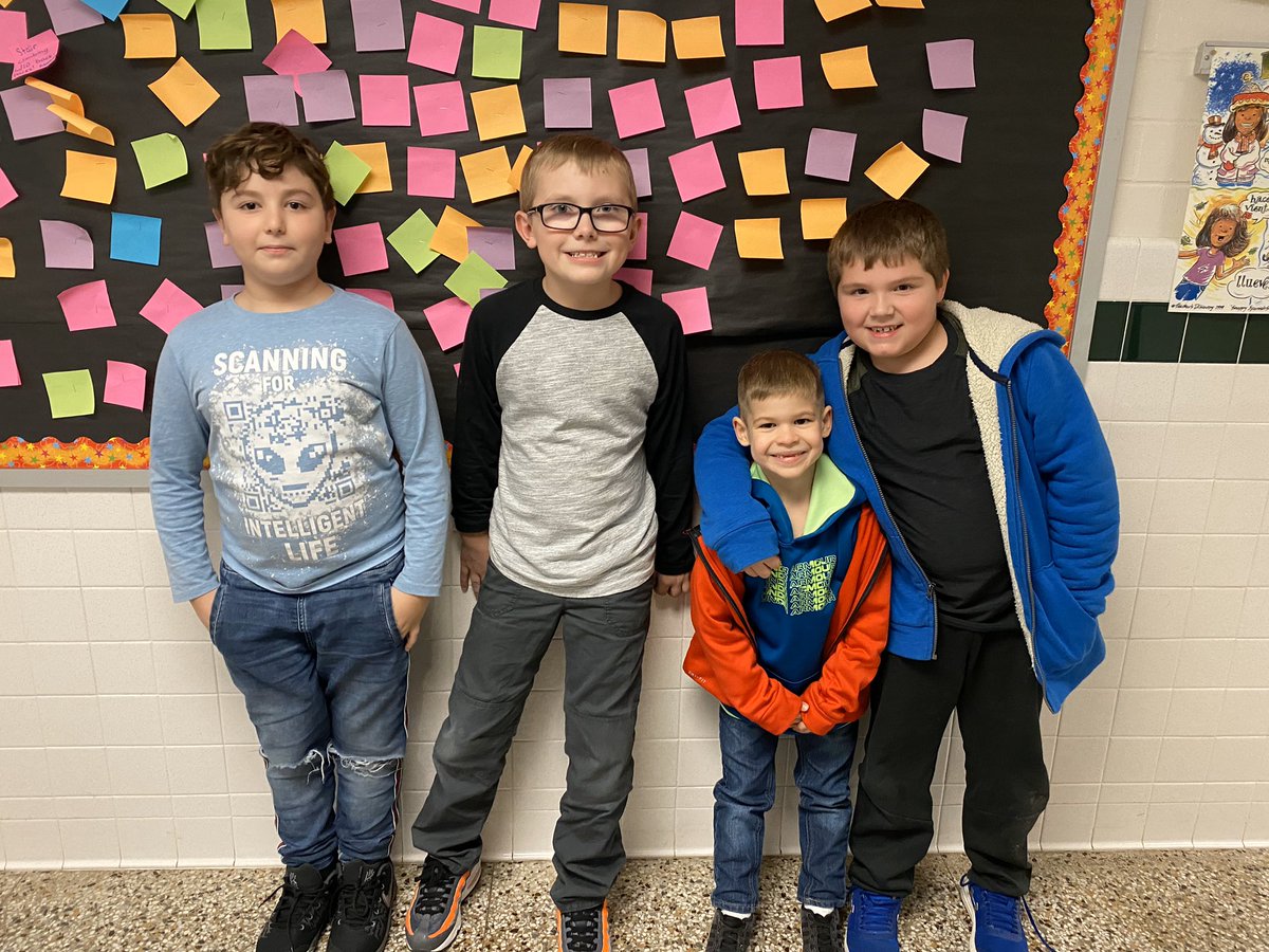 TylerTomcats's tweet photo. These students were caught being kind today! Happy Random Acts of Kindness week! #TYESTomcats https://t.co/gajvnVpVkv