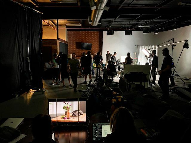 CutawayCreative's tweet photo. Day 1 - the tabletop shot, crowd required. #studioday #commercial #cutawaycreative https://t.co/Jeqm7pucuJ