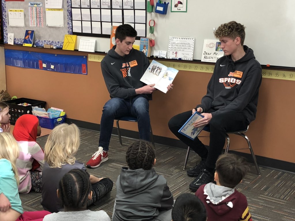 Christina Stoa tweet media